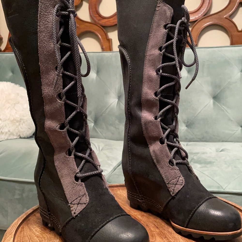 Sorel Cate the Great tall lace up wedge boot 6M